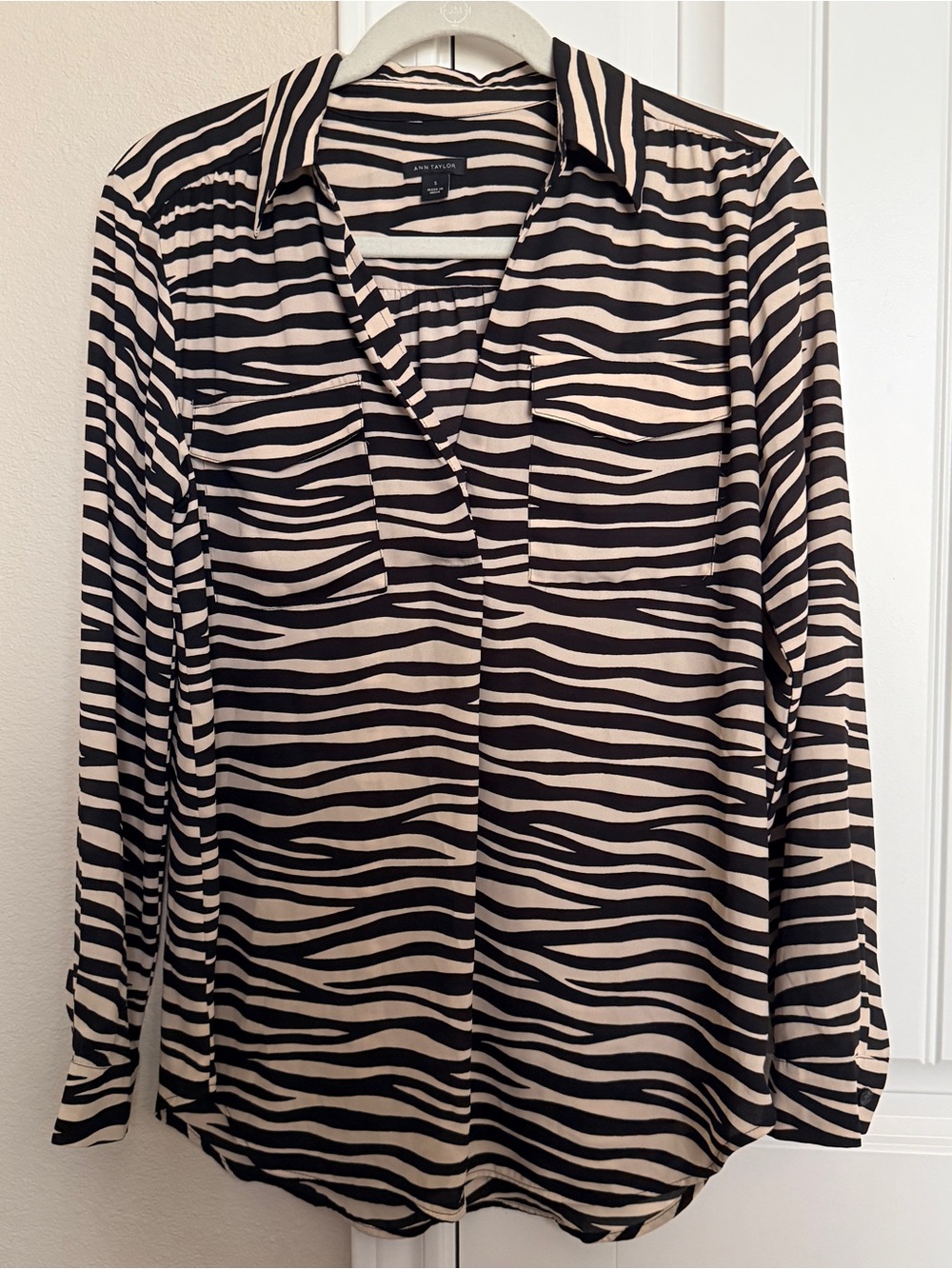 Ann Taylor Zebra Tiger Long-Sleeve Blouse - Black and Cream Size Small